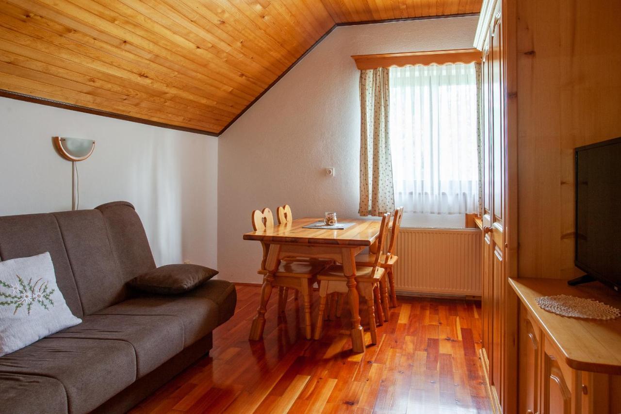 Farmstay&Glamping Visocnik Ljubno Ngoại thất bức ảnh